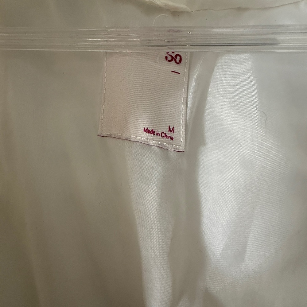 SO White Quilted Puffer Vest - Medium - Picture 7 of 13